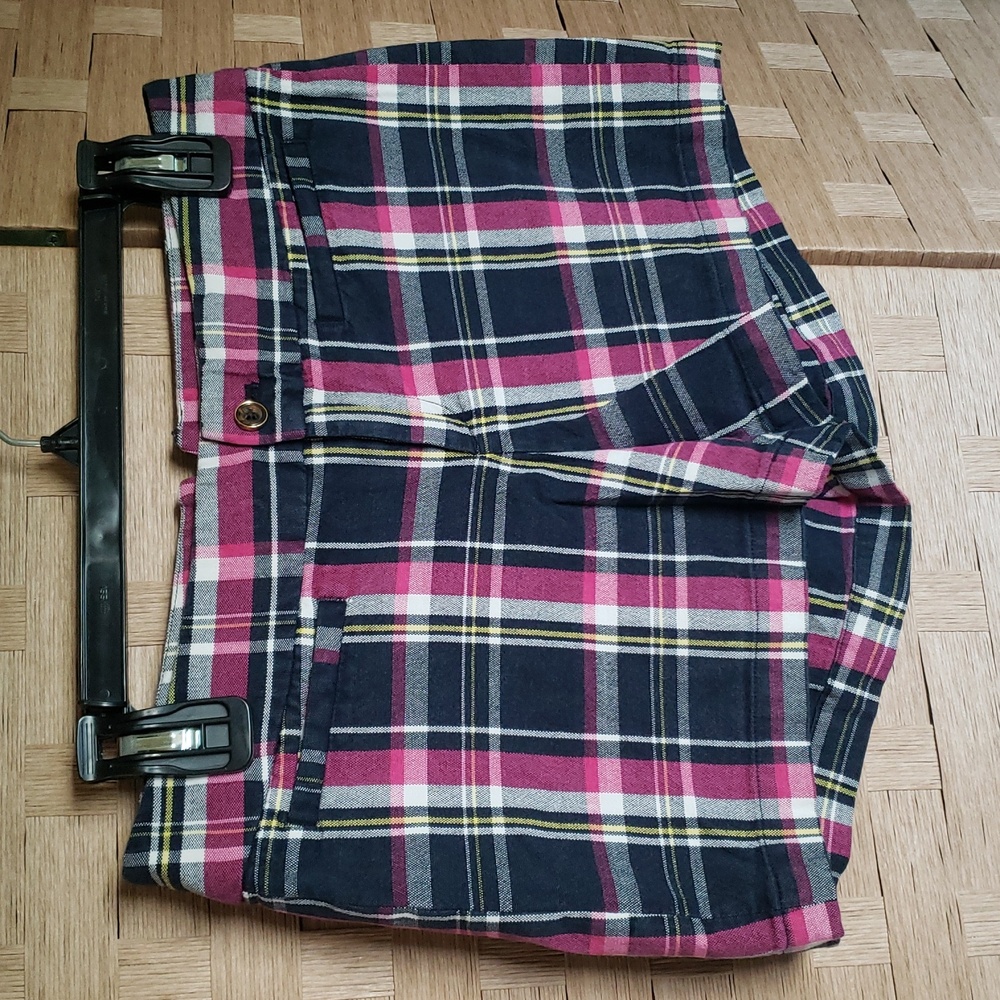 Banana Republic Plaid Shorts  4